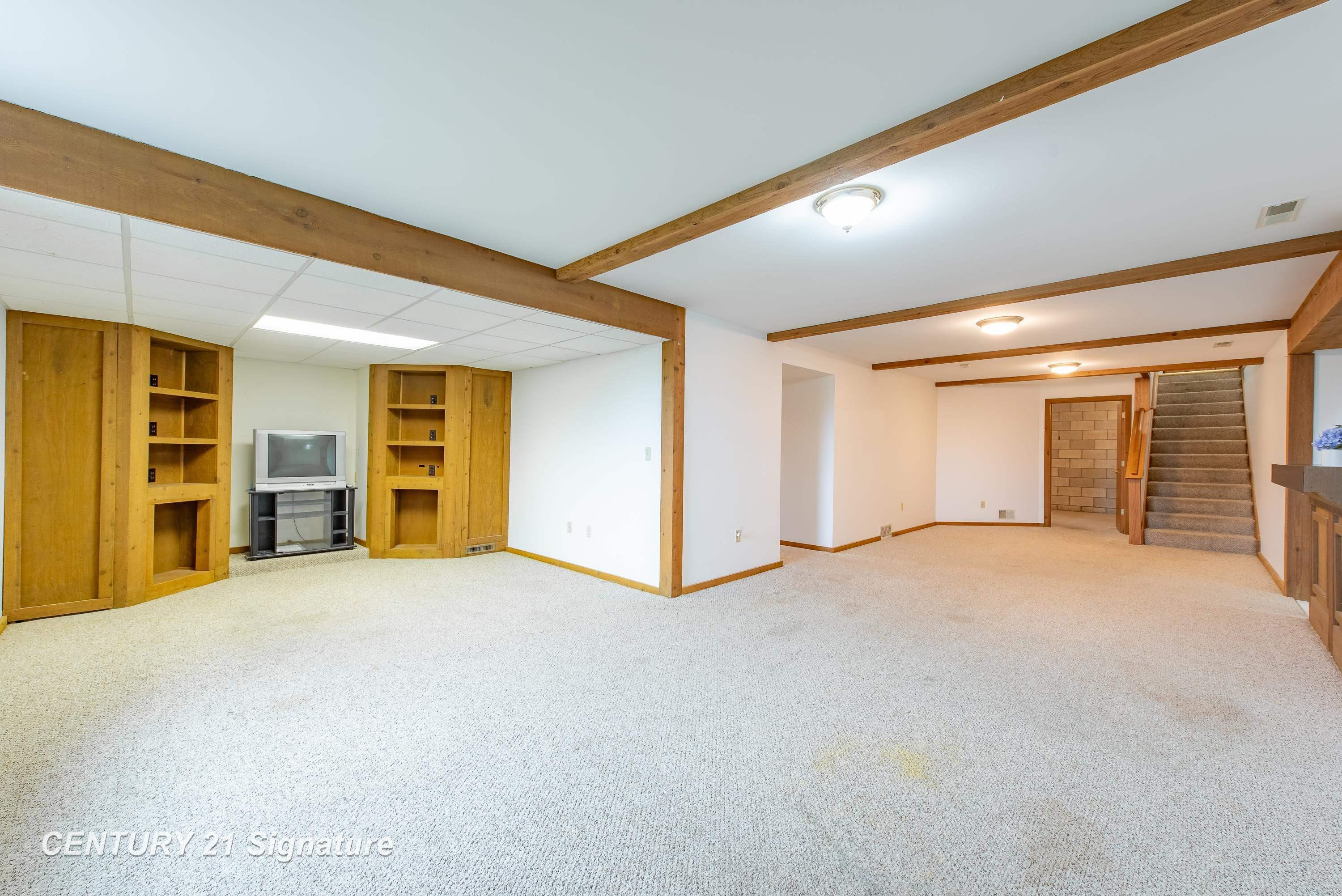 5501 N River Road, Freeland, MI 48623 — Photo 32