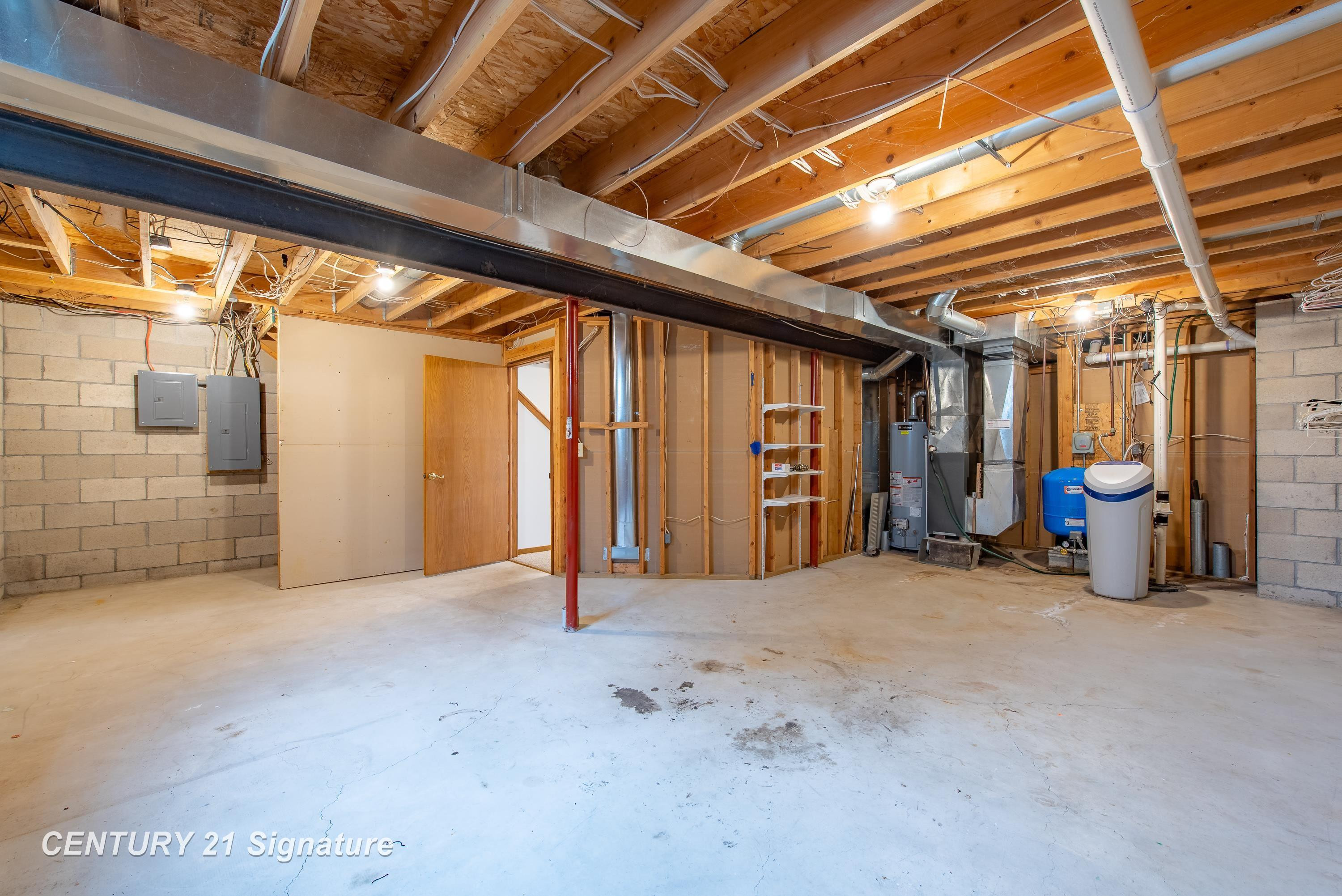 5501 N River Road, Freeland, MI 48623 — Photo 33