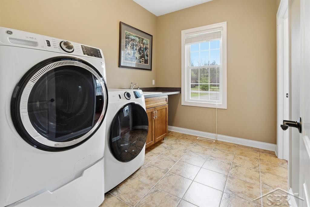 3369 E Greystone Place, Midland, MI 48642 — Photo 24