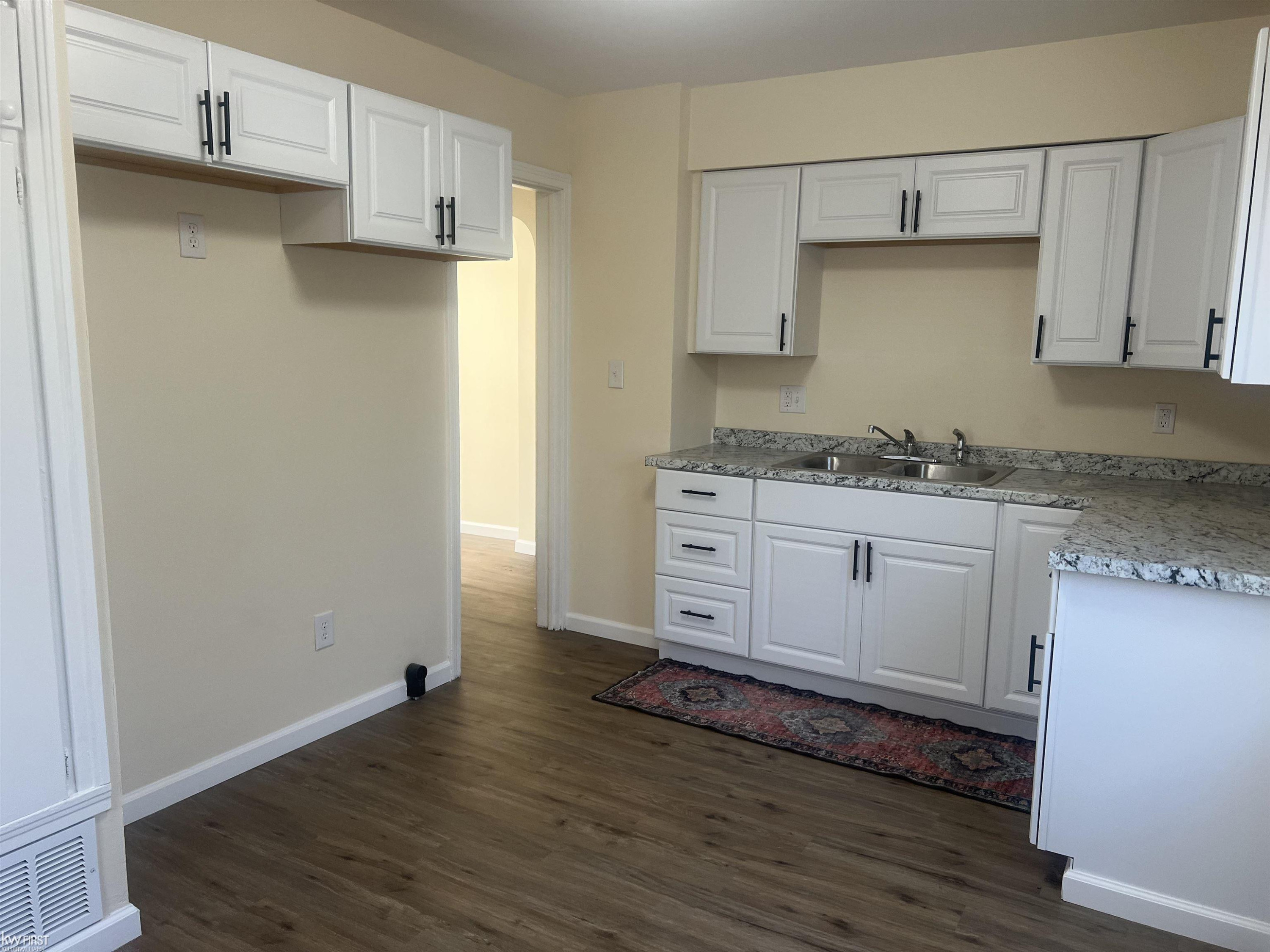 4533 Pengelly Rd Road, Flint, MI 48507 — Photo 7