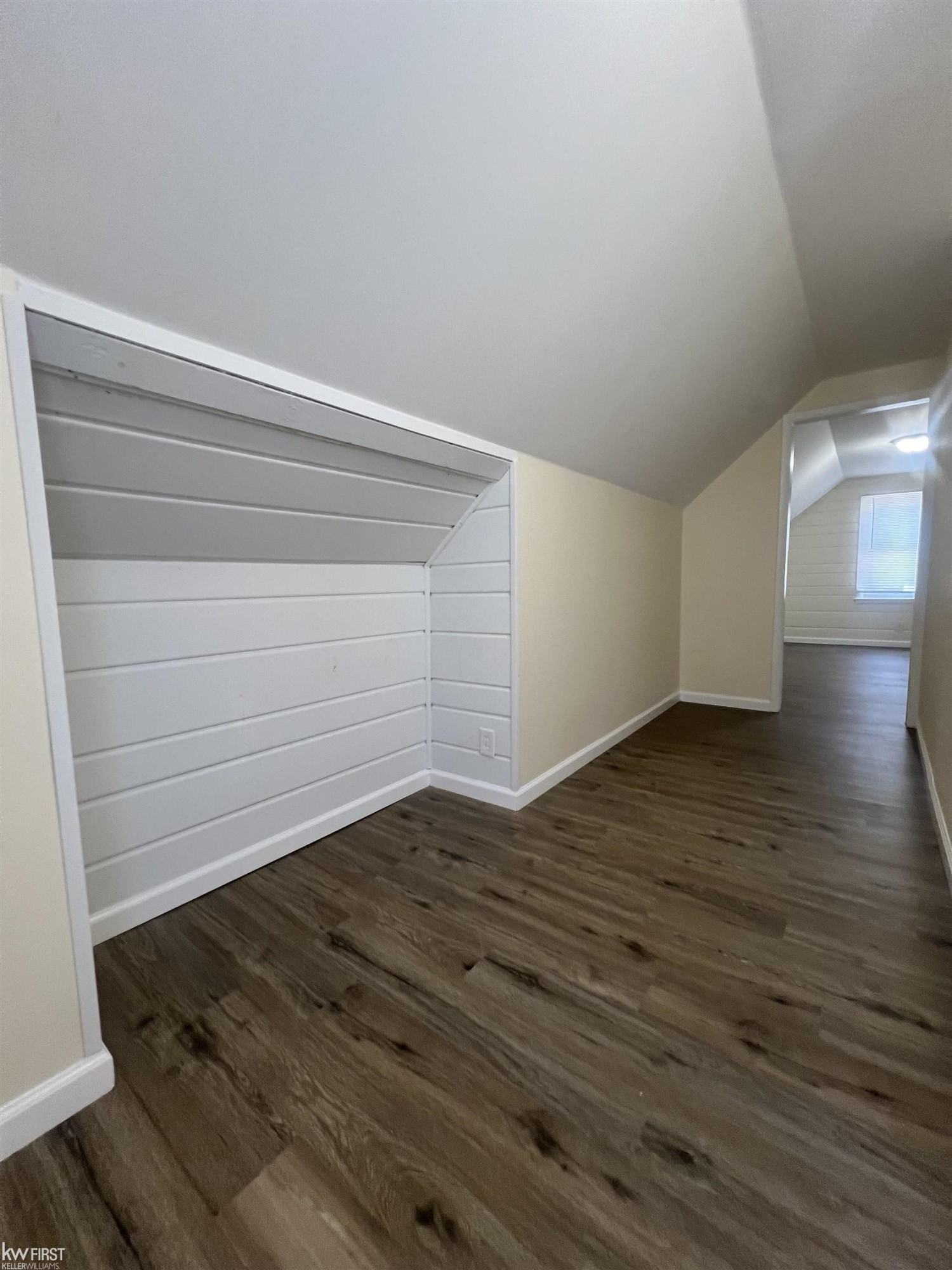 4533 Pengelly Rd Road, Flint, MI 48507 — Photo 9