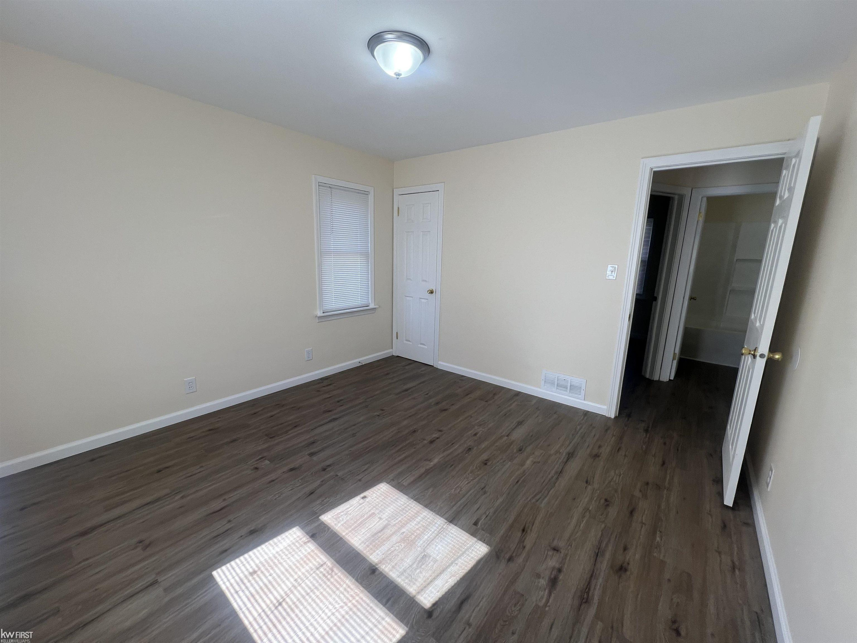 4533 Pengelly Rd Road, Flint, MI 48507 — Photo 17