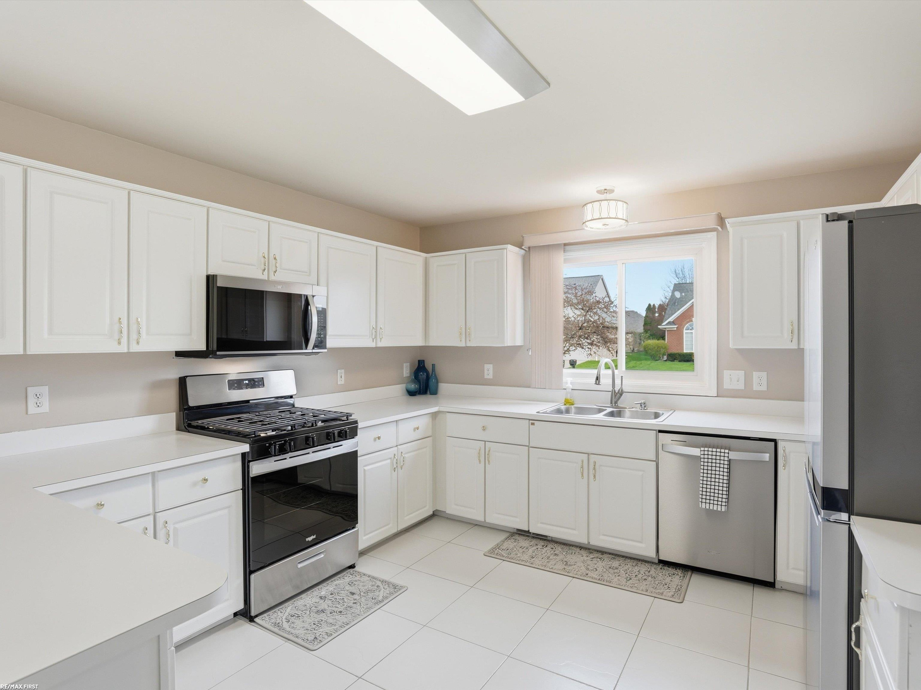 17857 Nick Drive, Macomb, MI 48044 — Photo 20