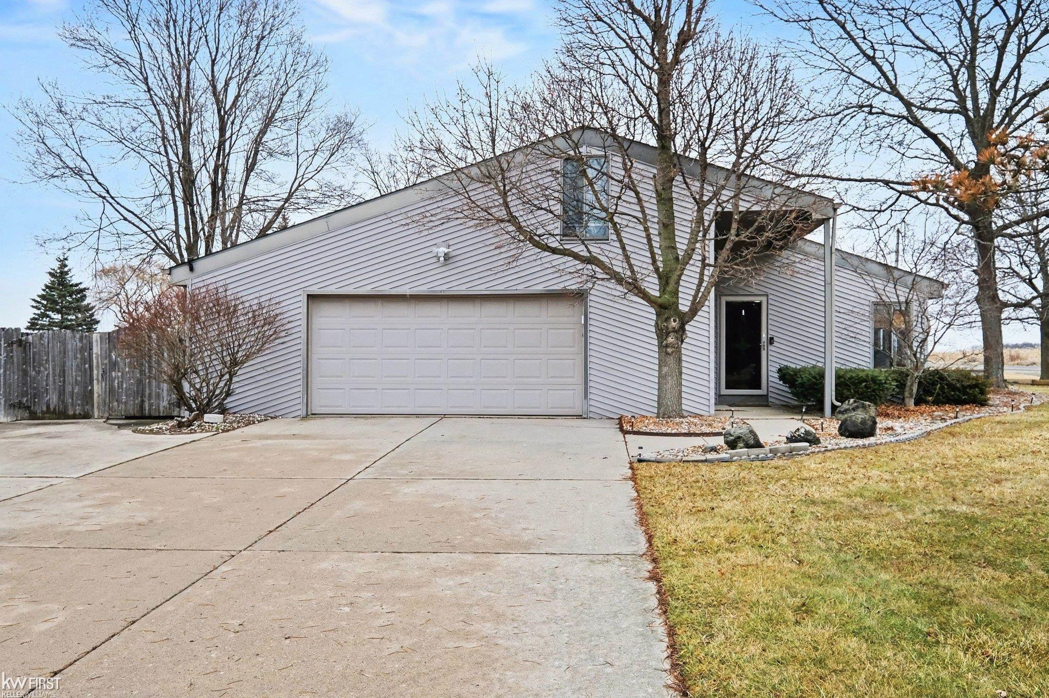 2519 Solarwood Drive, Davison, MI 48423 — front exterior