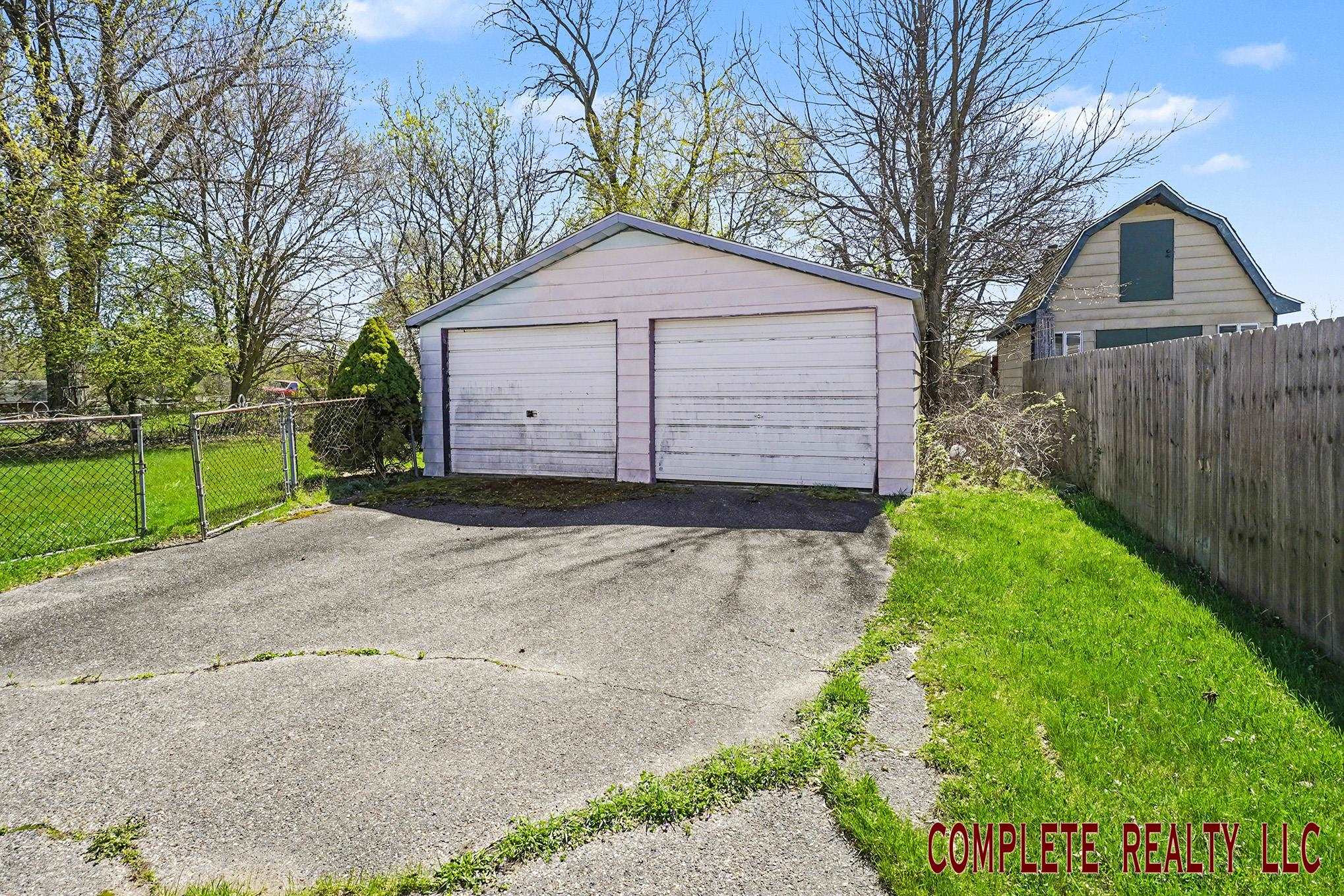 6062 Hopkins Road, Flint, MI 48506 — Photo 3