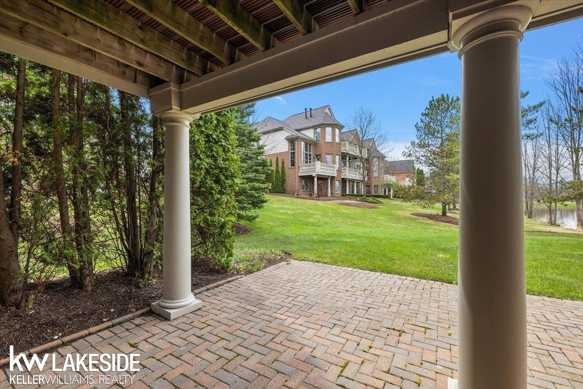2879 Hastings Court, MI 48306 — Photo 9