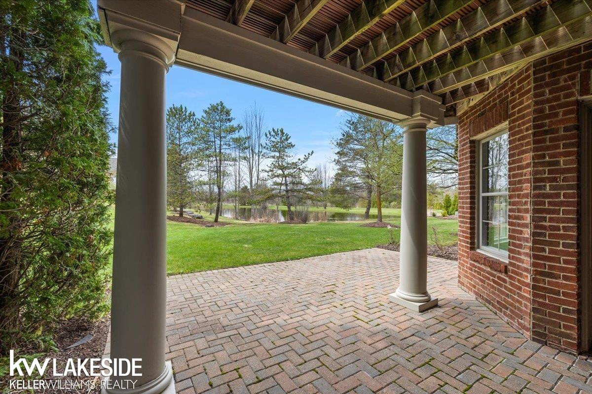 2879 Hastings Court, MI 48306 — Photo 10