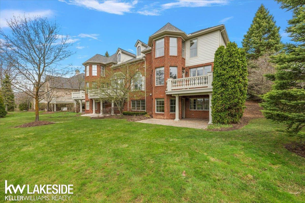 2879 Hastings Court, MI 48306 — Photo 11