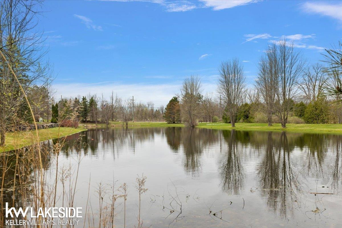 2879 Hastings Court, MI 48306 — Photo 12