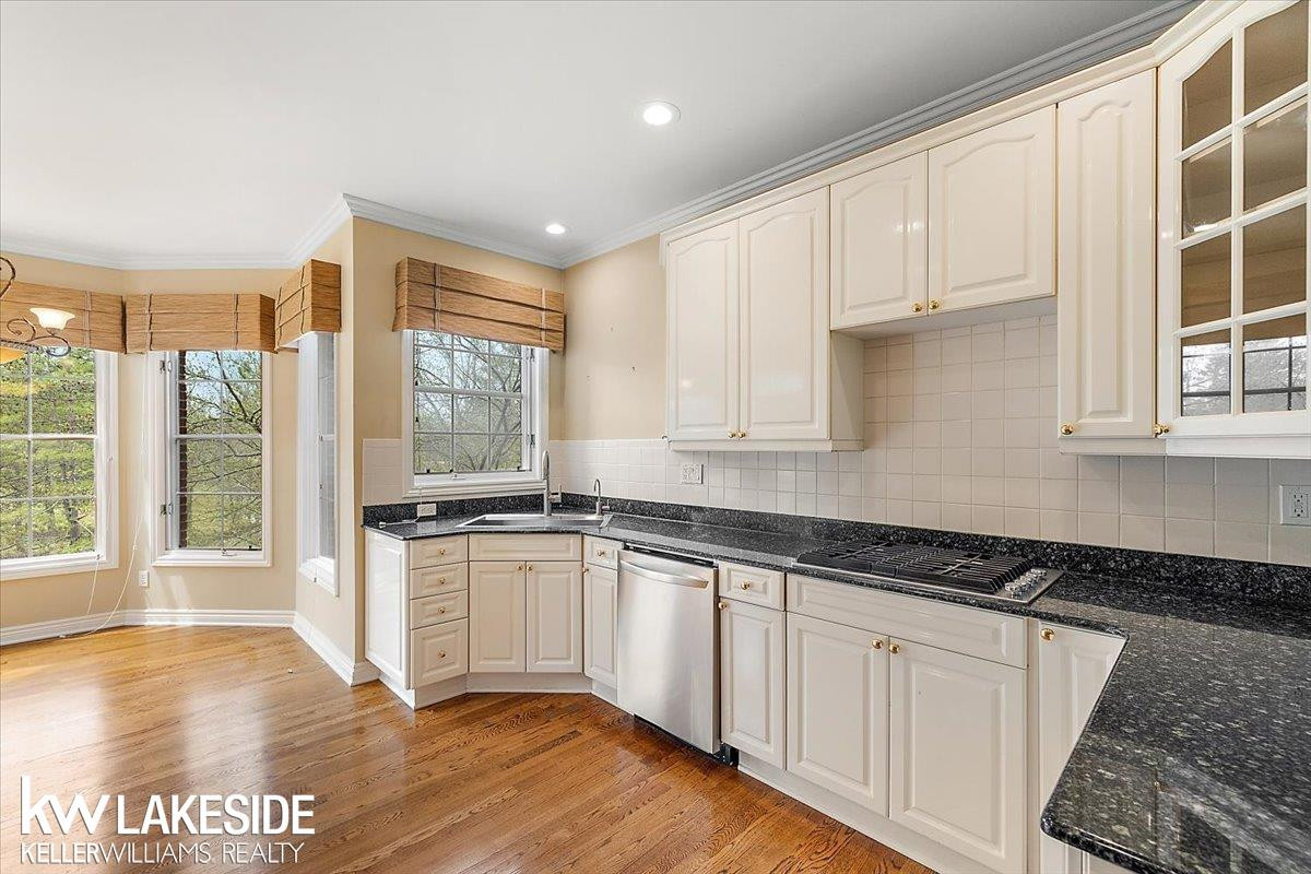 2879 Hastings Court, MI 48306 — Photo 45