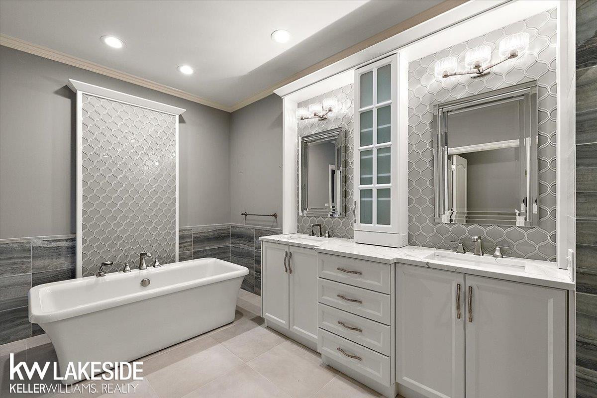 2879 Hastings Court, MI 48306 — Photo 54