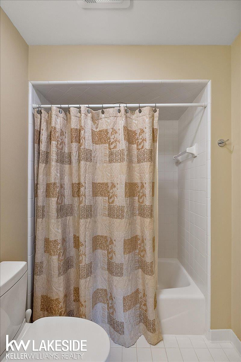 2879 Hastings Court, MI 48306 — Photo 77
