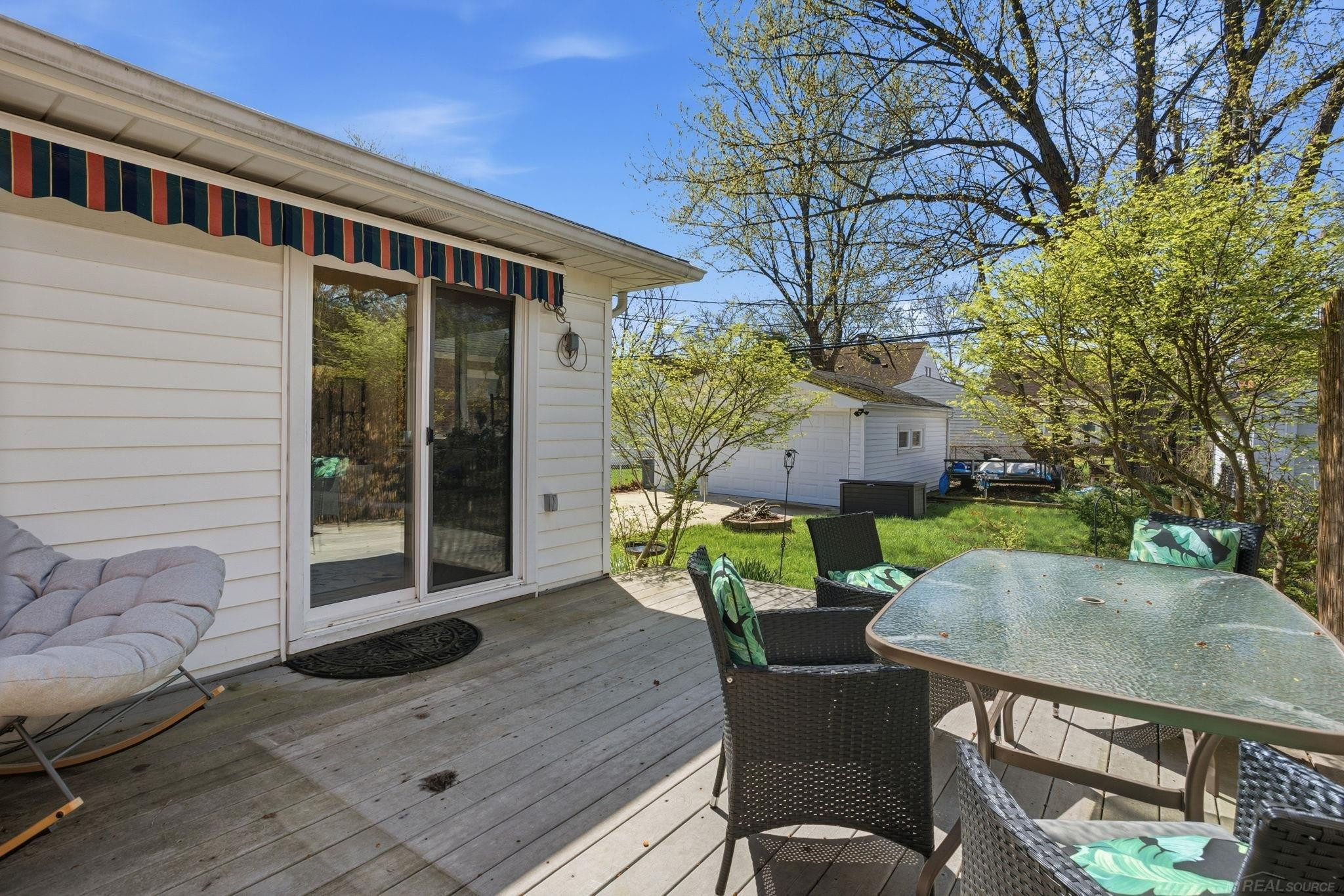 2073 Hawthorne Road, Grosse Pointe Woods, MI 48236 — Photo 30