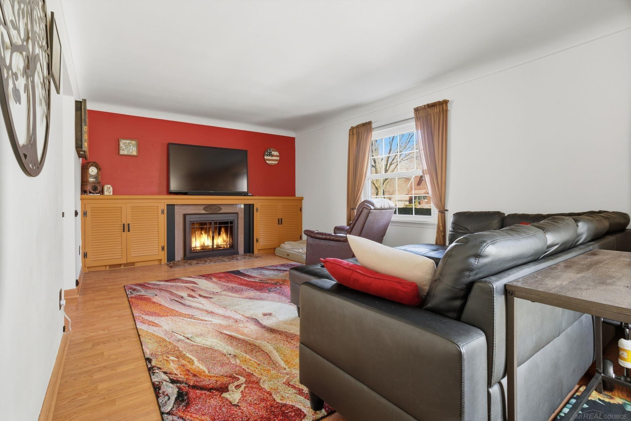 2073 Hawthorne Road, Grosse Pointe Woods, MI 48236 — Photo 5