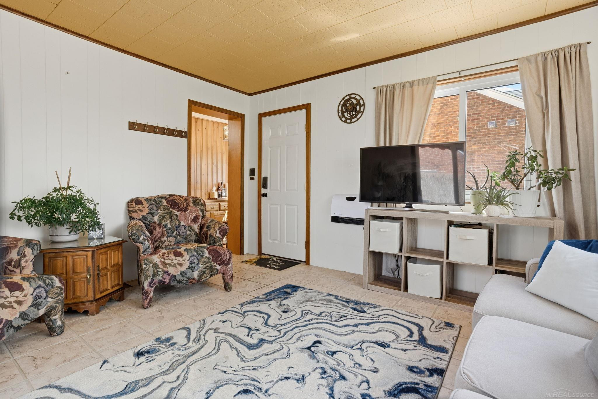 2073 Hawthorne Road, Grosse Pointe Woods, MI 48236 — Photo 11