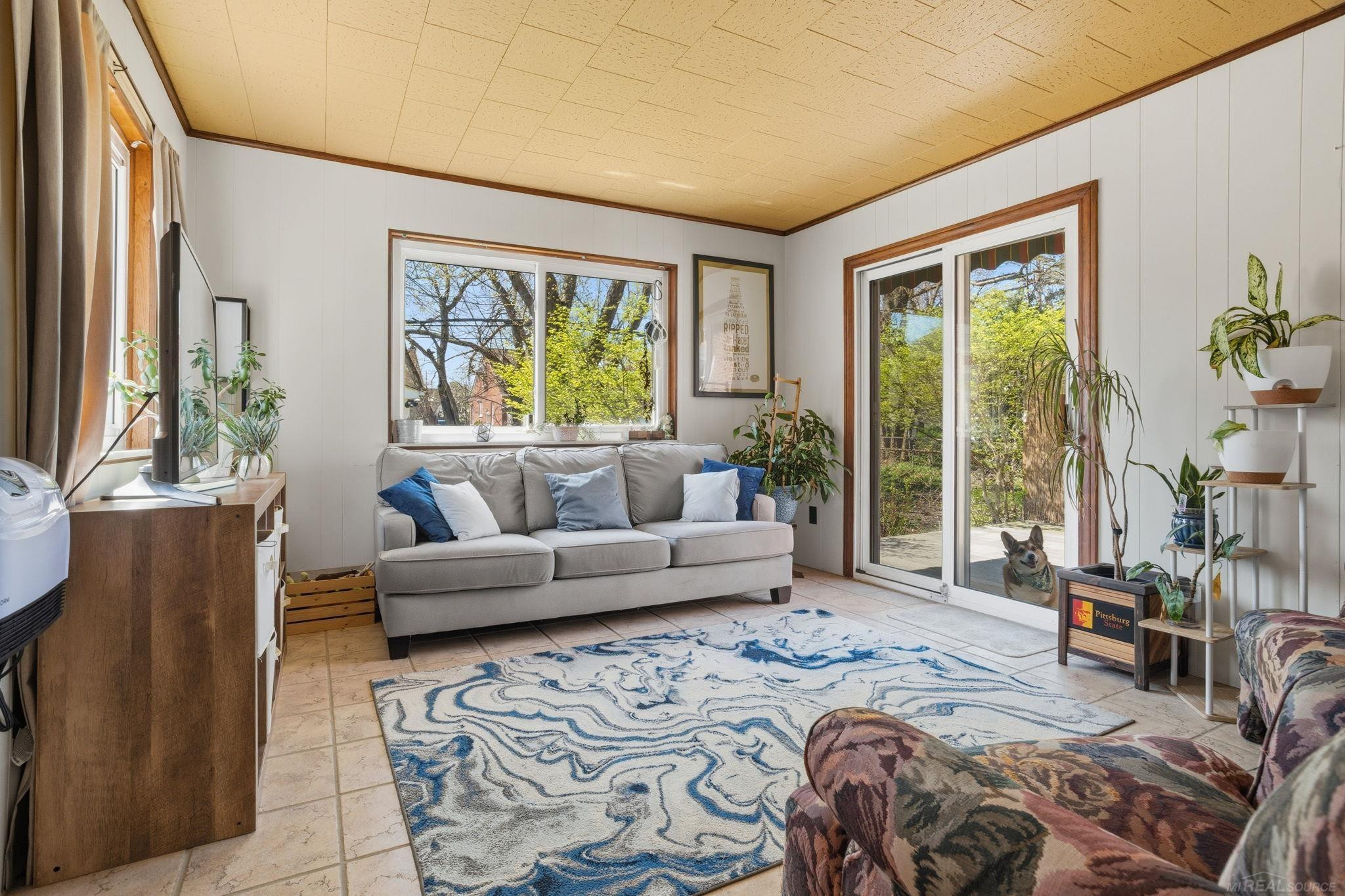 2073 Hawthorne Road, Grosse Pointe Woods, MI 48236 — Photo 12