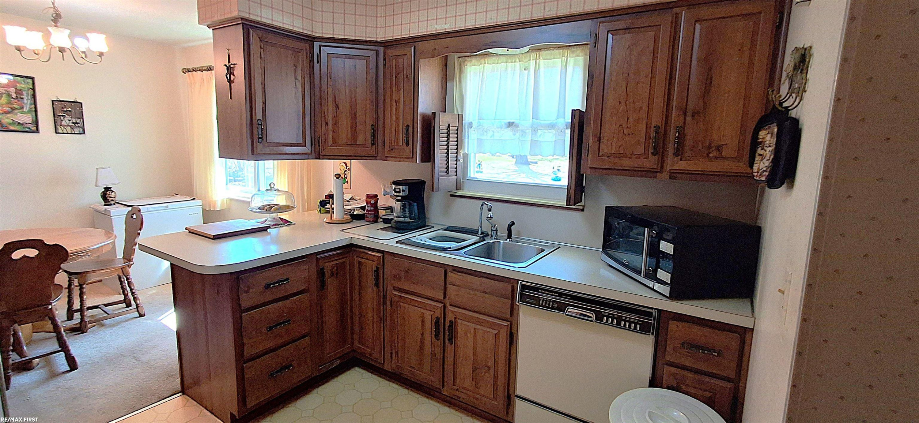 3103 Pinehill Place, Flushing, MI 48433 — Photo 17