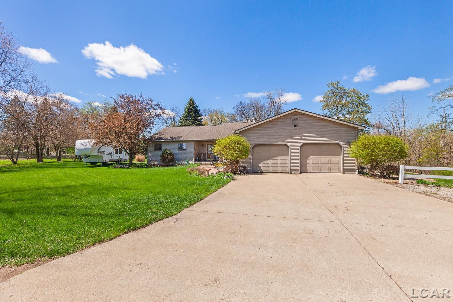 420 McClellan Street, Hudson, MI 49247 — Photo 2