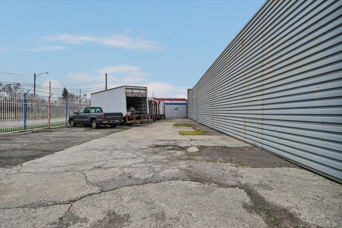 20011 John R Street - Photo 5