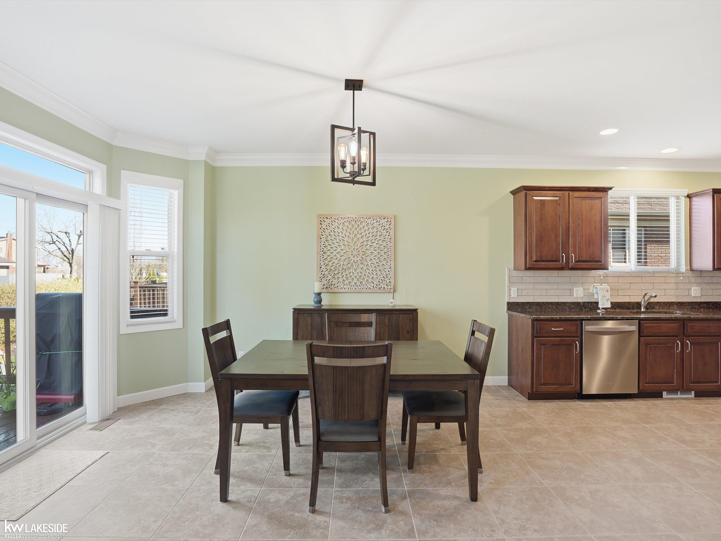 46899 Cynthia Drive, Macomb, MI 48044 — Photo 12