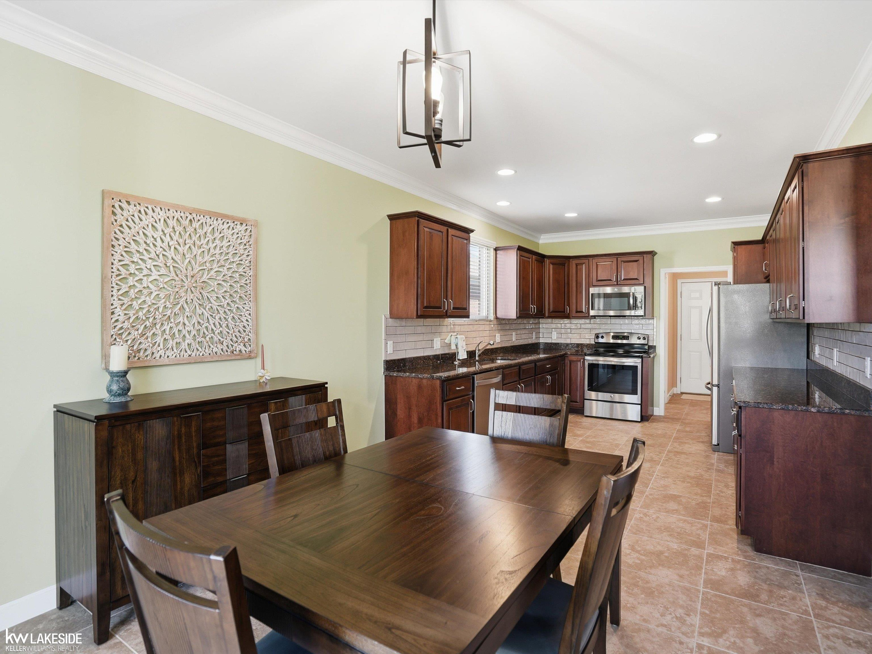 46899 Cynthia Drive, Macomb, MI 48044 — Photo 13