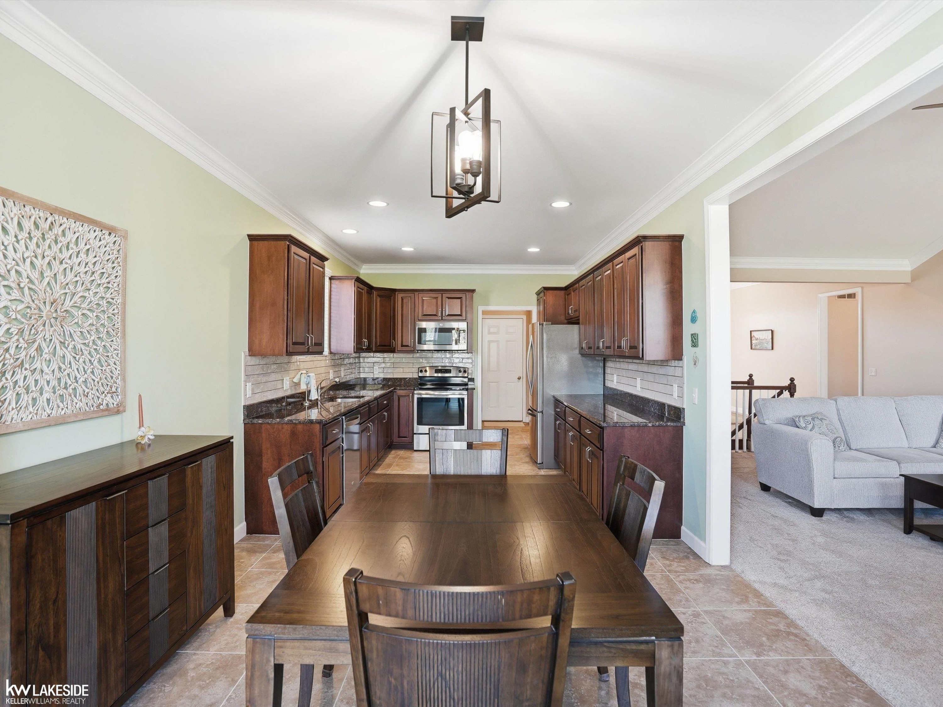 46899 Cynthia Drive, Macomb, MI 48044 — Photo 14