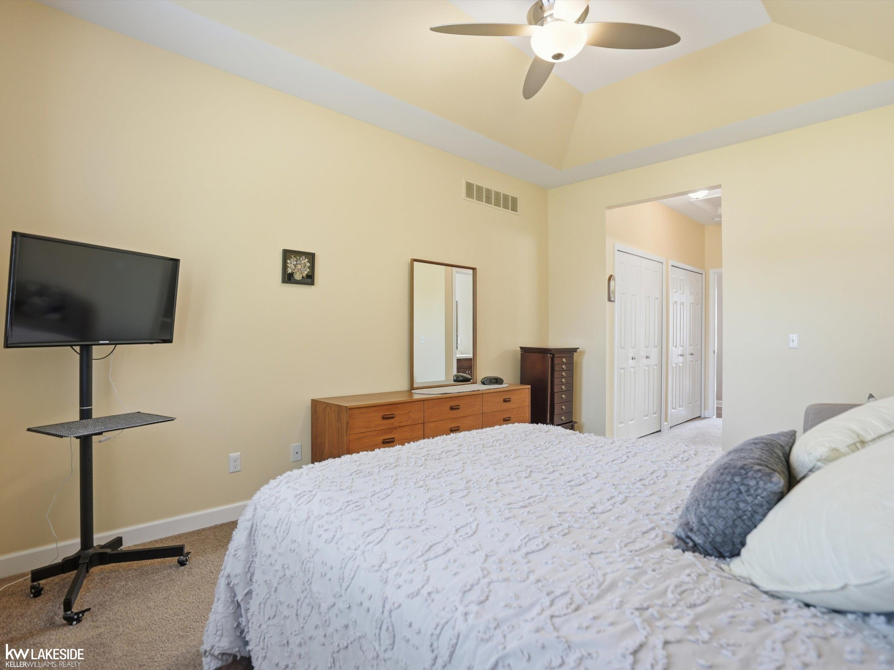 46899 Cynthia Drive, Macomb, MI 48044 — Photo 28