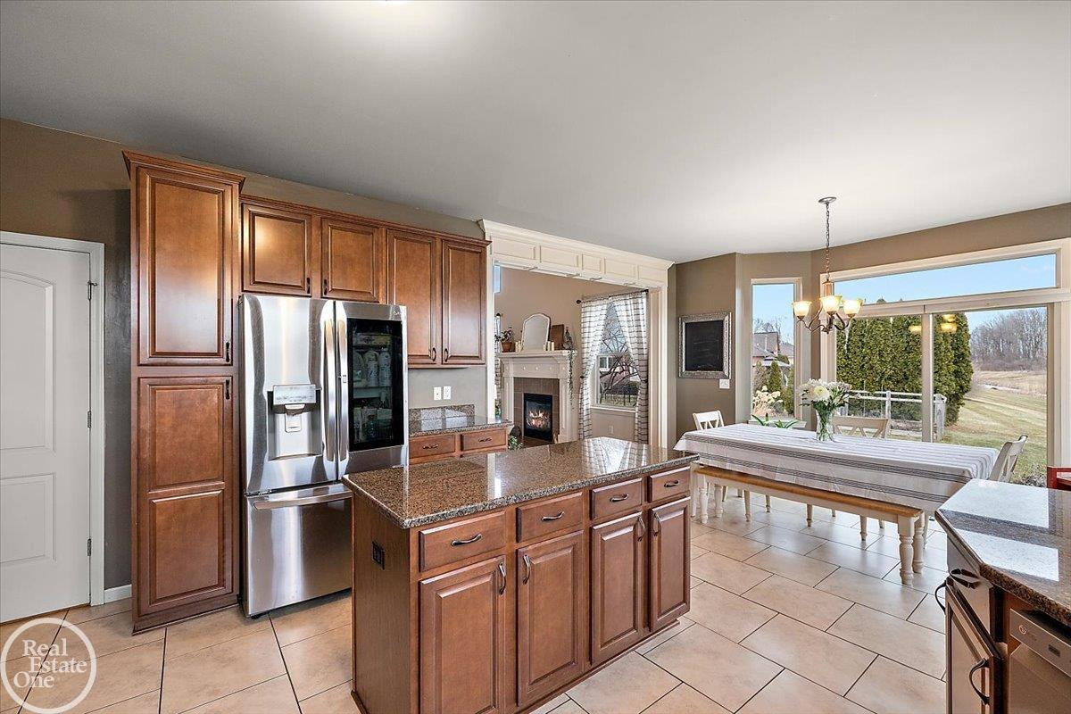 15833 Kingsway Drive, MI 48044 — Photo 9