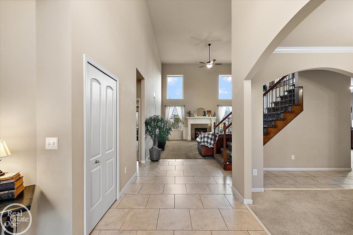 15833 Kingsway Drive, MI 48044 — Photo 25