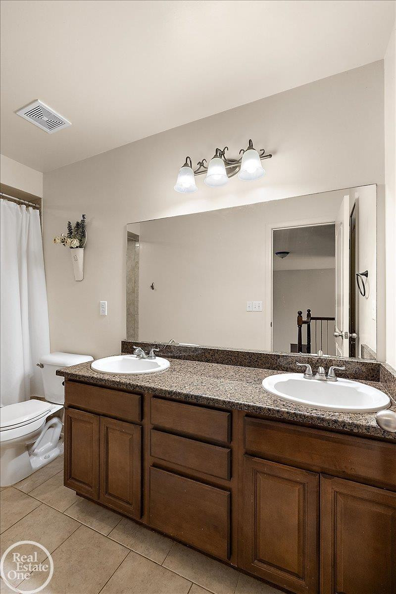 15833 Kingsway Drive, MI 48044 — Photo 44