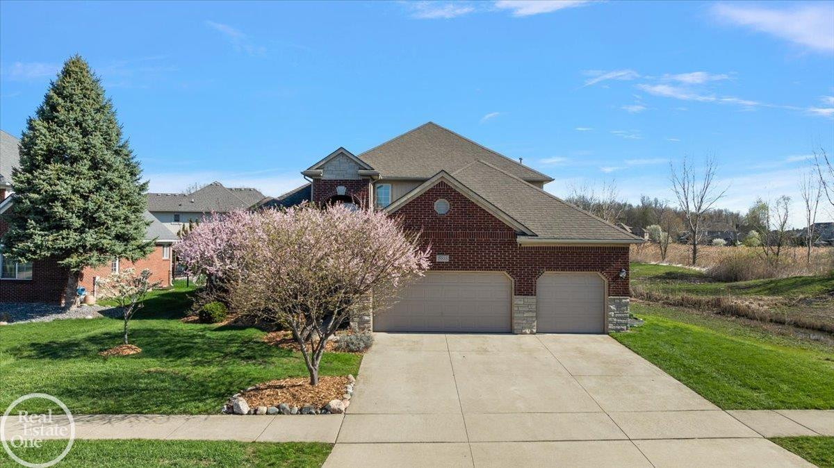 15833 Kingsway Drive, MI 48044 — Photo 52