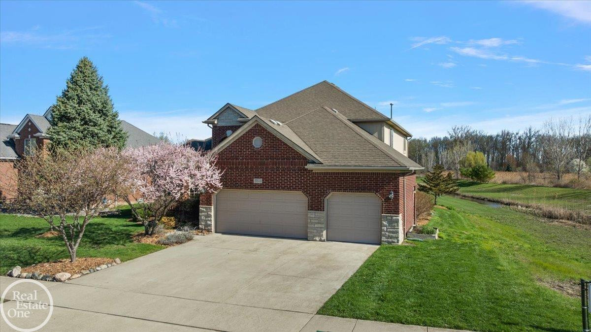 15833 Kingsway Drive, MI 48044 — Photo 53