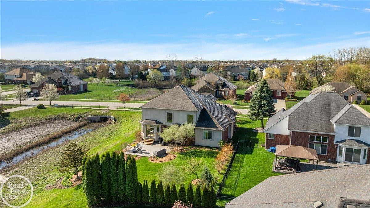 15833 Kingsway Drive, MI 48044 — Photo 56