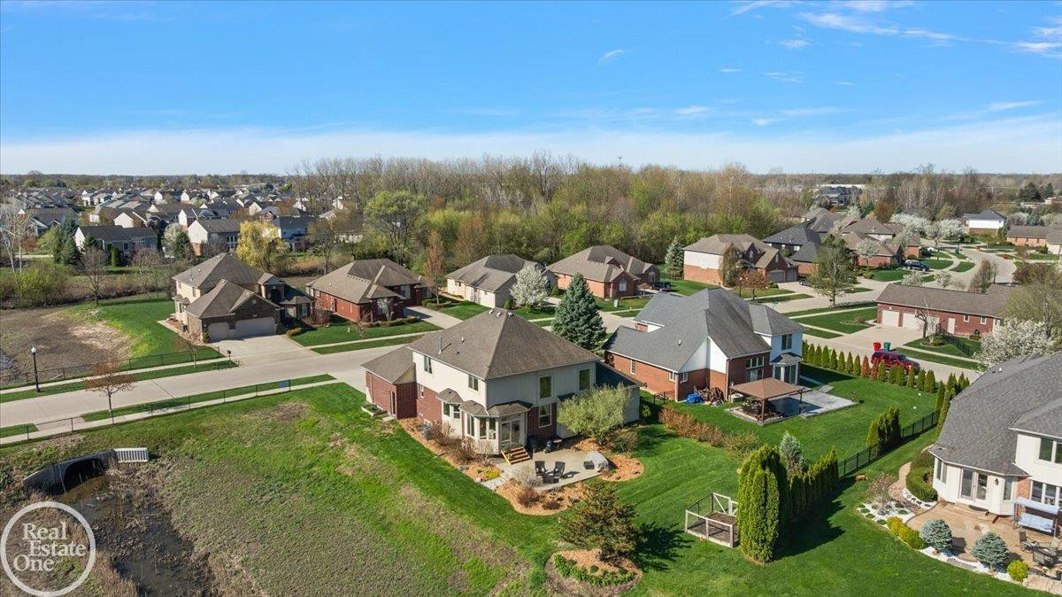 15833 Kingsway Drive, MI 48044 — Photo 58