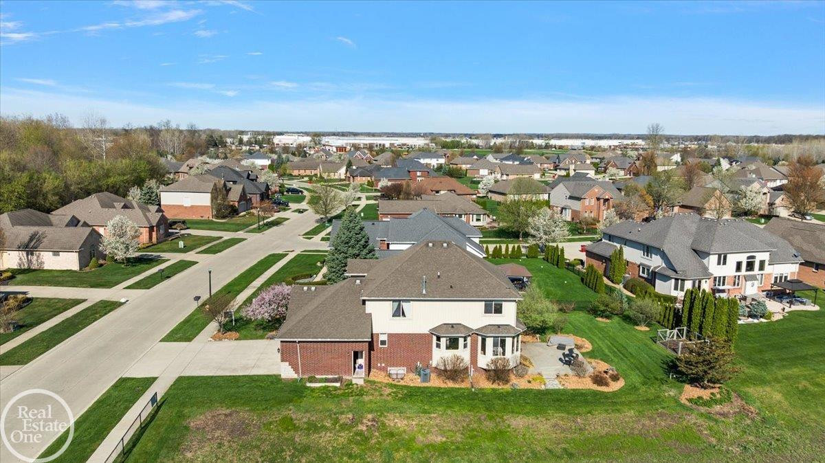 15833 Kingsway Drive, MI 48044 — Photo 59