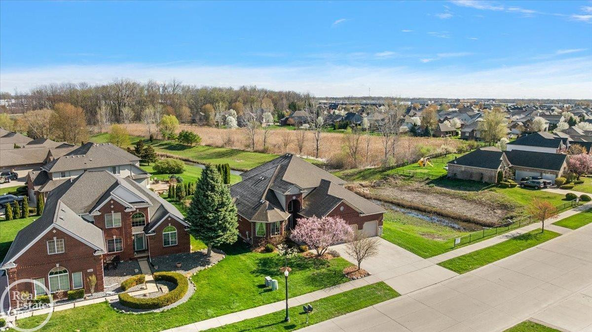 15833 Kingsway Drive, MI 48044 — Photo 62