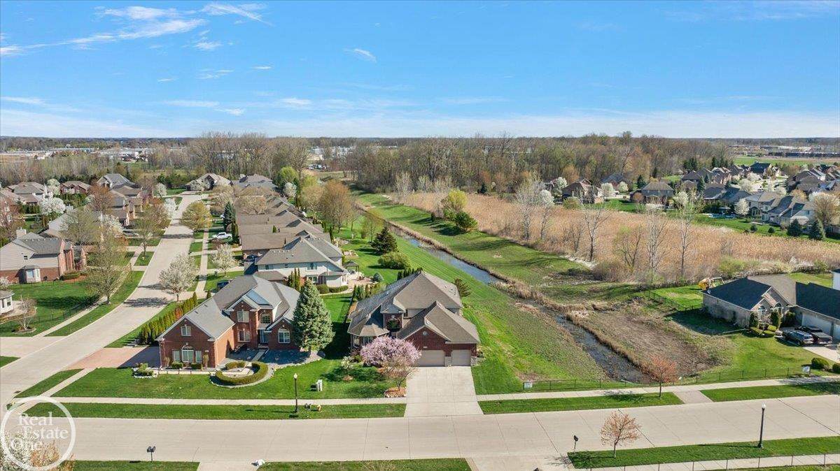15833 Kingsway Drive, MI 48044 — Photo 63