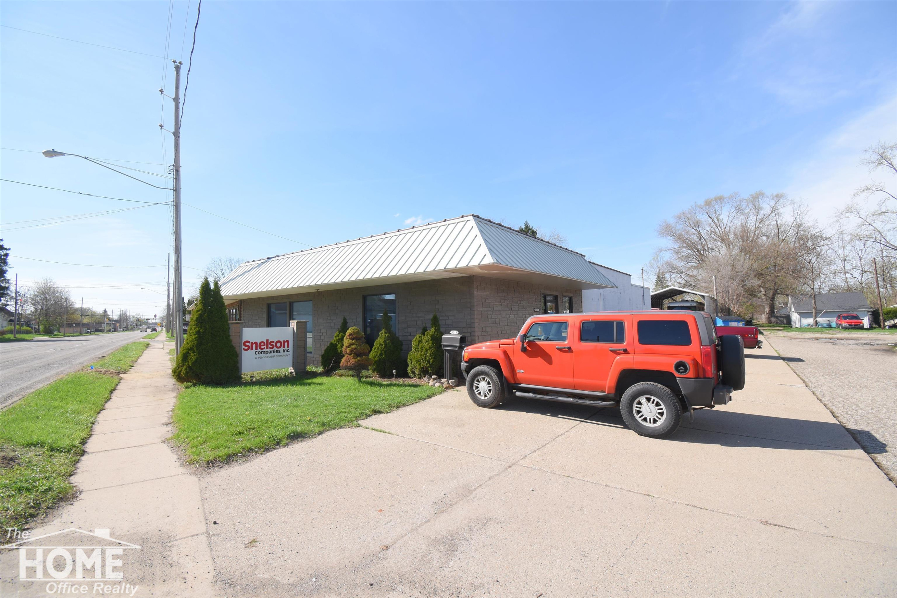 1201 Corunna Avenue - Photo 2
