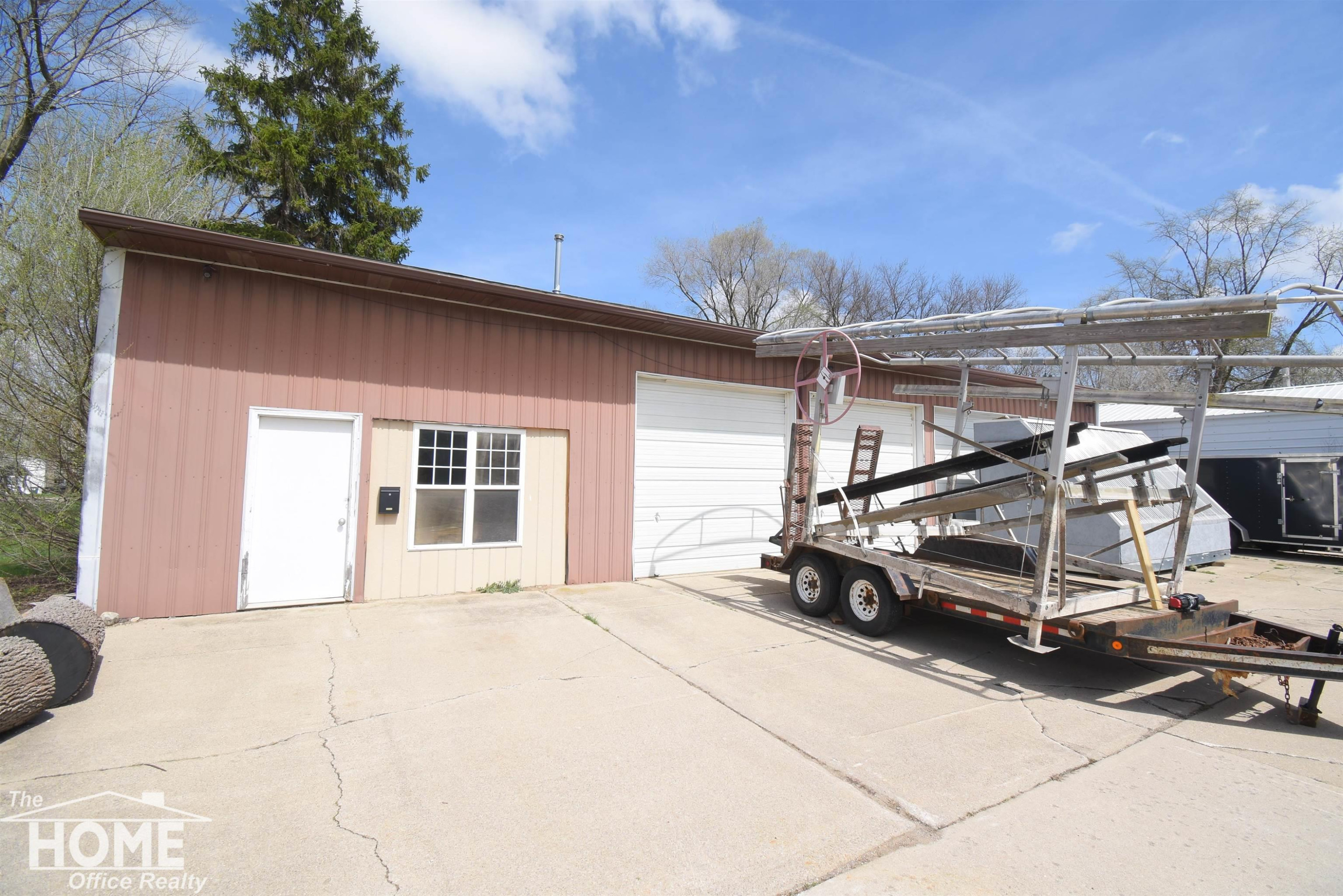 1201 Corunna Avenue - Photo 4