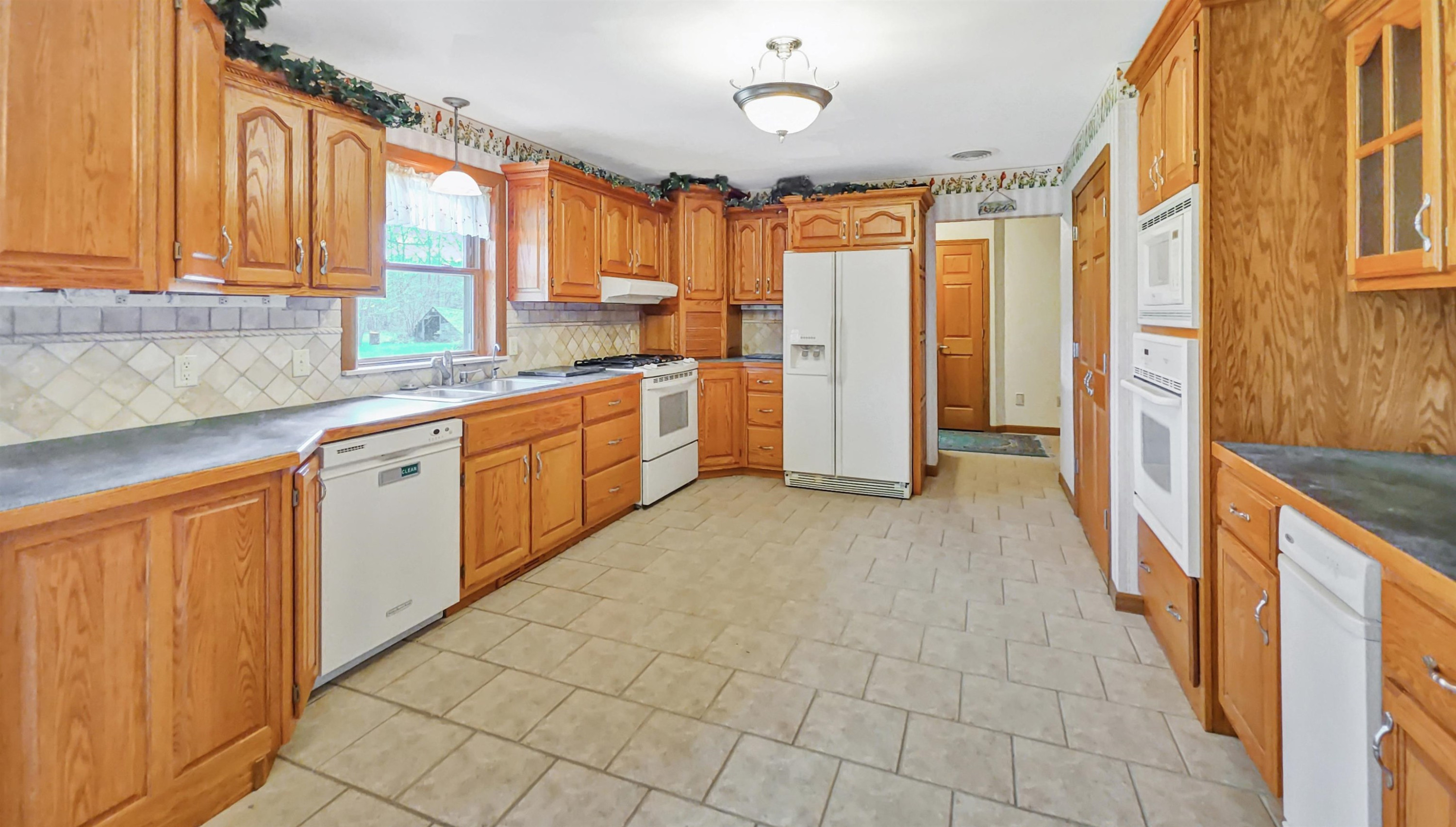 8166 N Linden Road, Mount Morris, MI 48458 — Photo 6