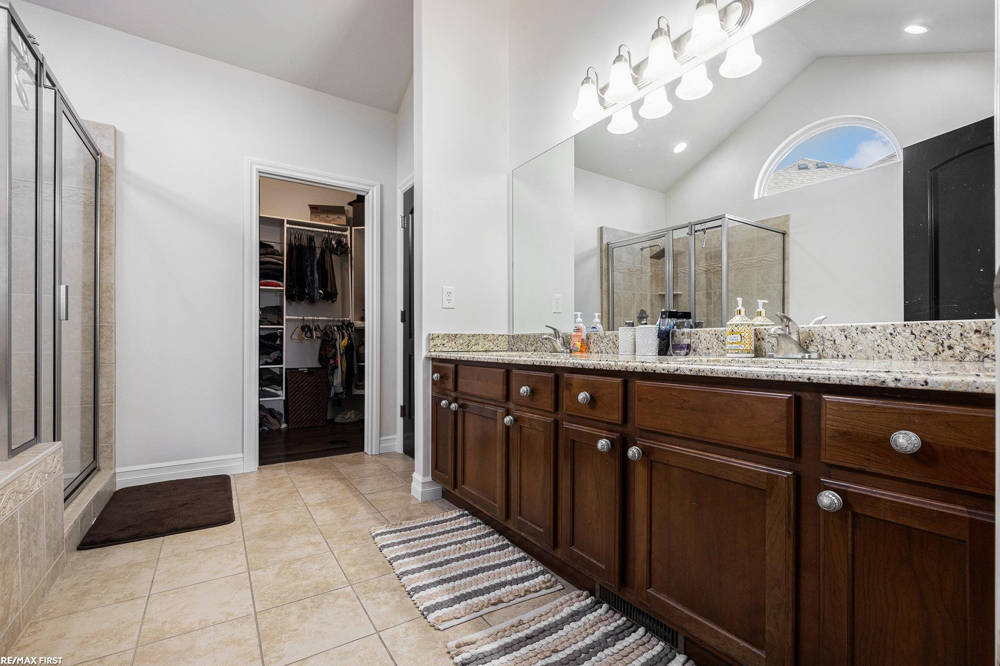 21114 Lilac Lane, Clinton Twp, MI 48036 — Photo 13