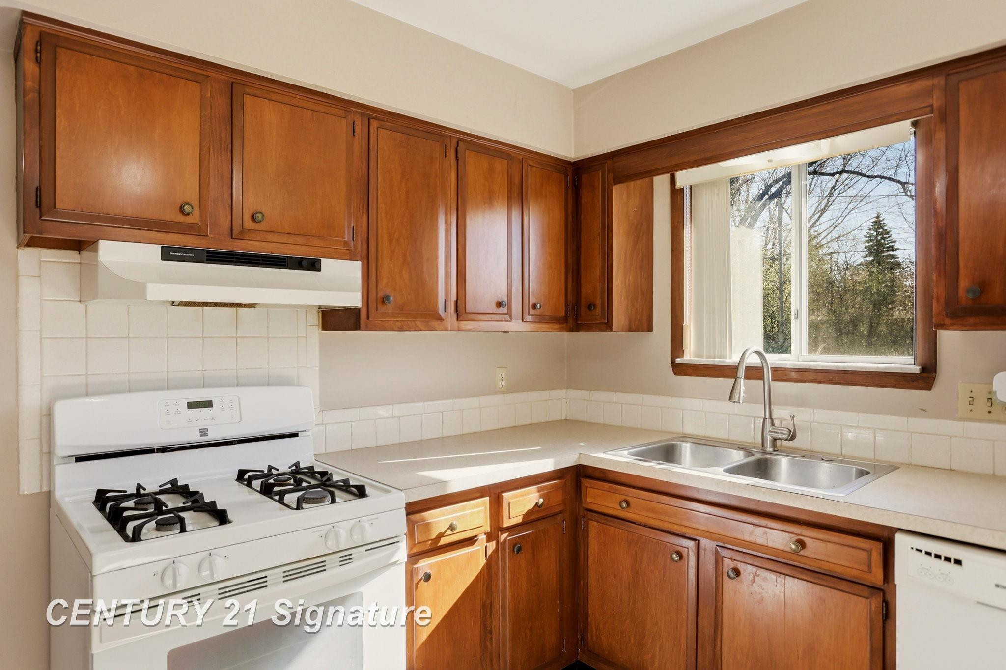 3572 Ruskview Drive, Saginaw, MI 48603 — Photo 15