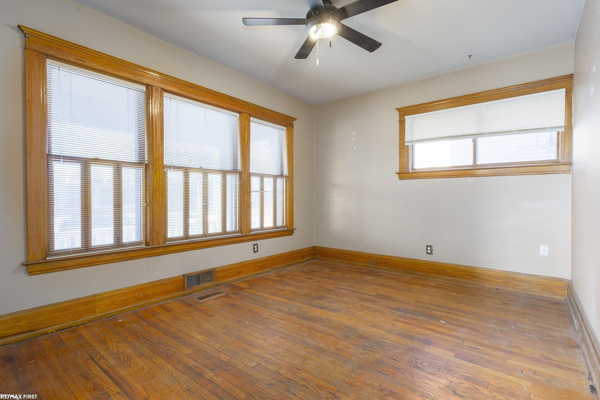 24 Grand Ave Avenue, Mount Clemens, MI 48043 — Photo 10