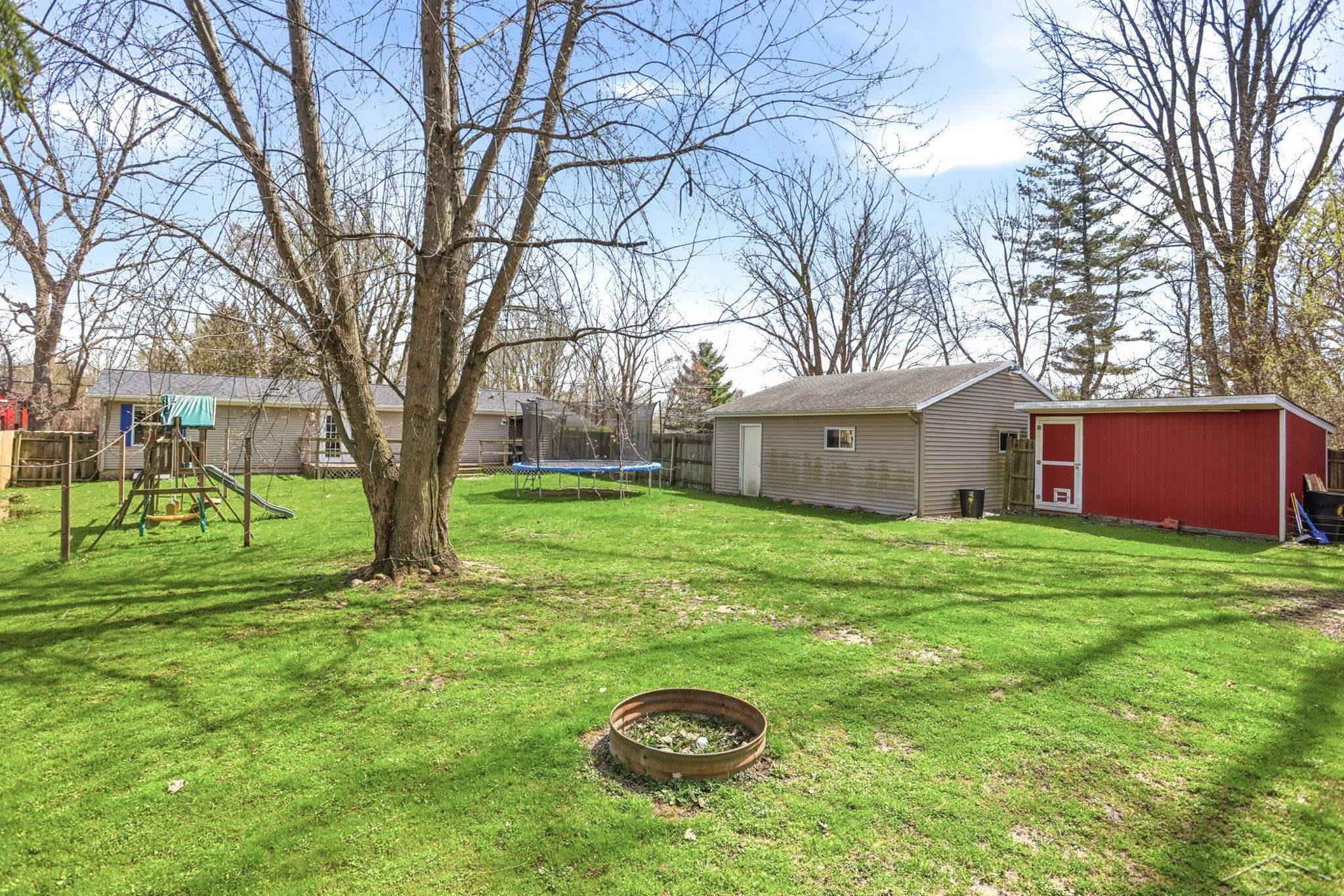 130 S Miller Road, Saginaw, MI 48609 — Photo 17