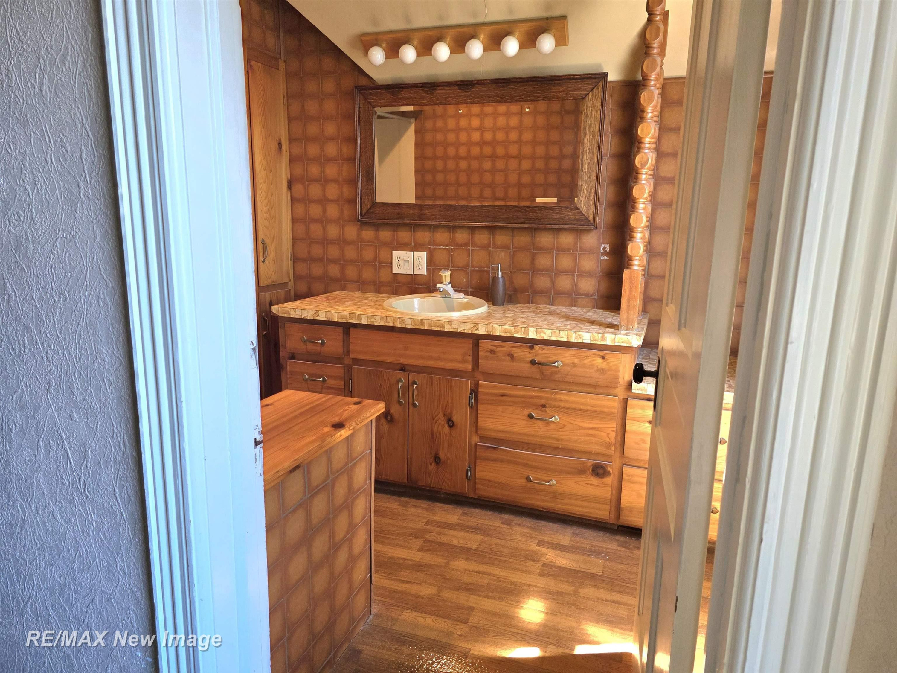 184 S Main Street, MI — Photo 30