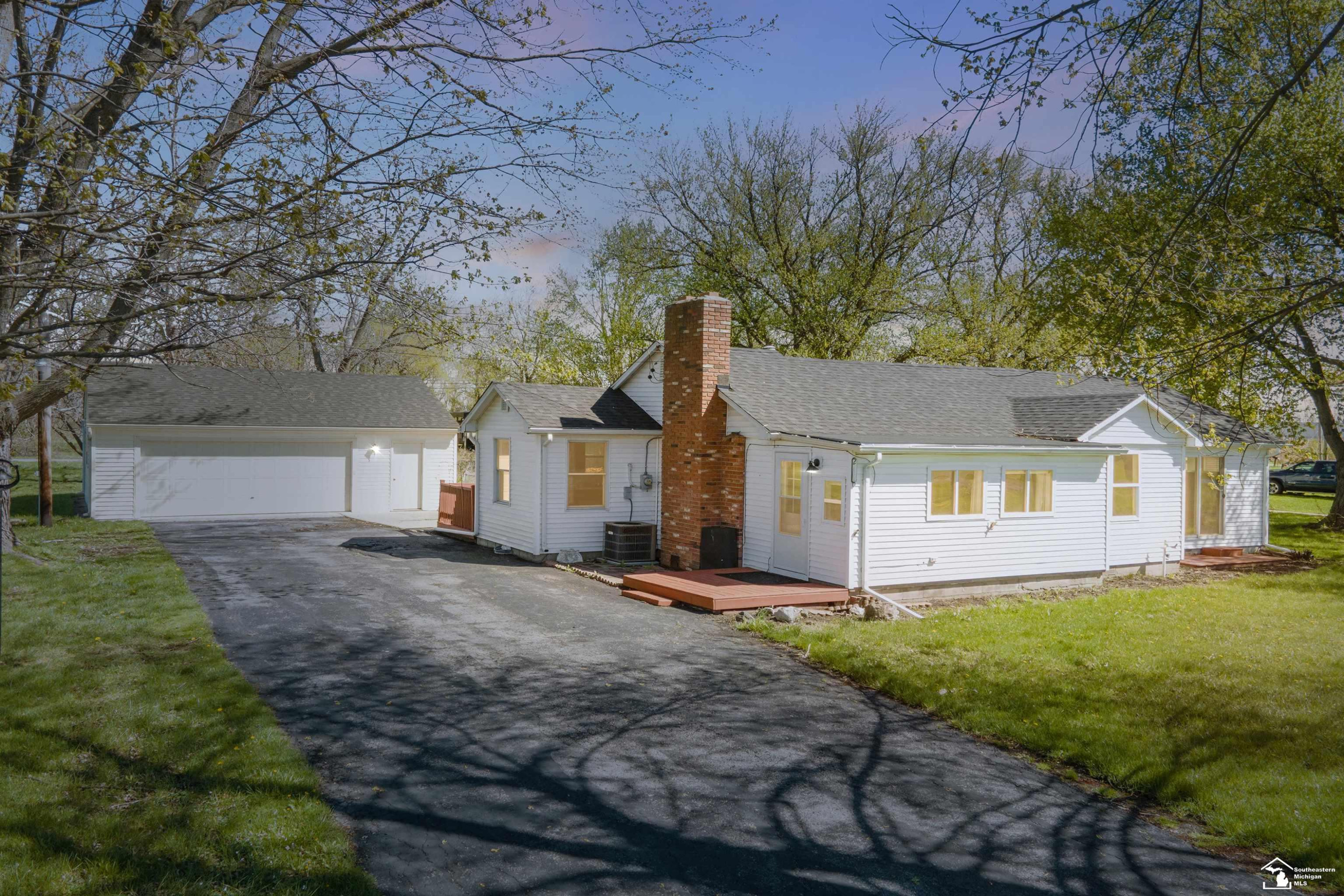 2500 Candace Street, Erie, MI