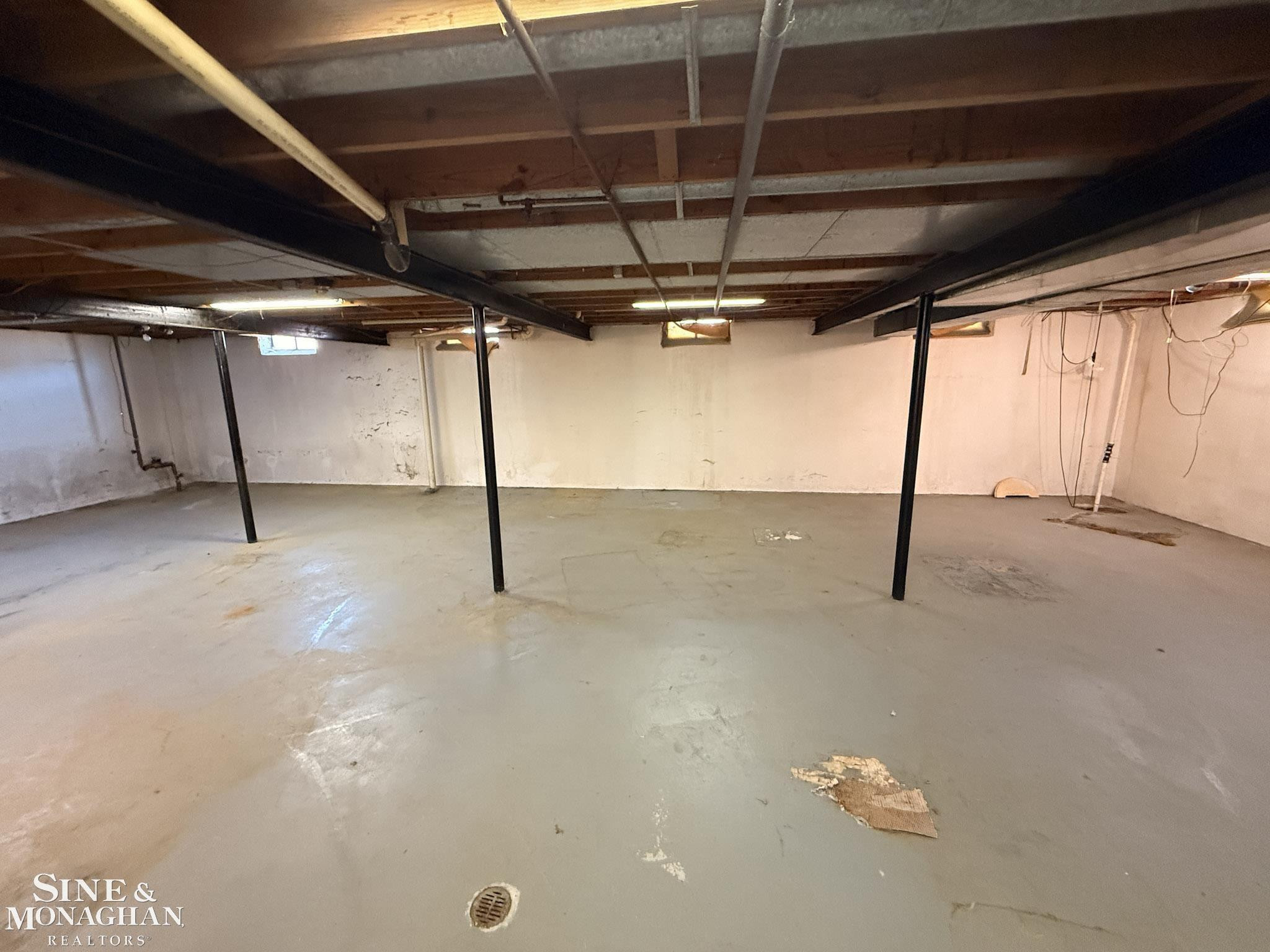 6655 Lee Crest Drive, West Bloomfield, MI — Photo 48
