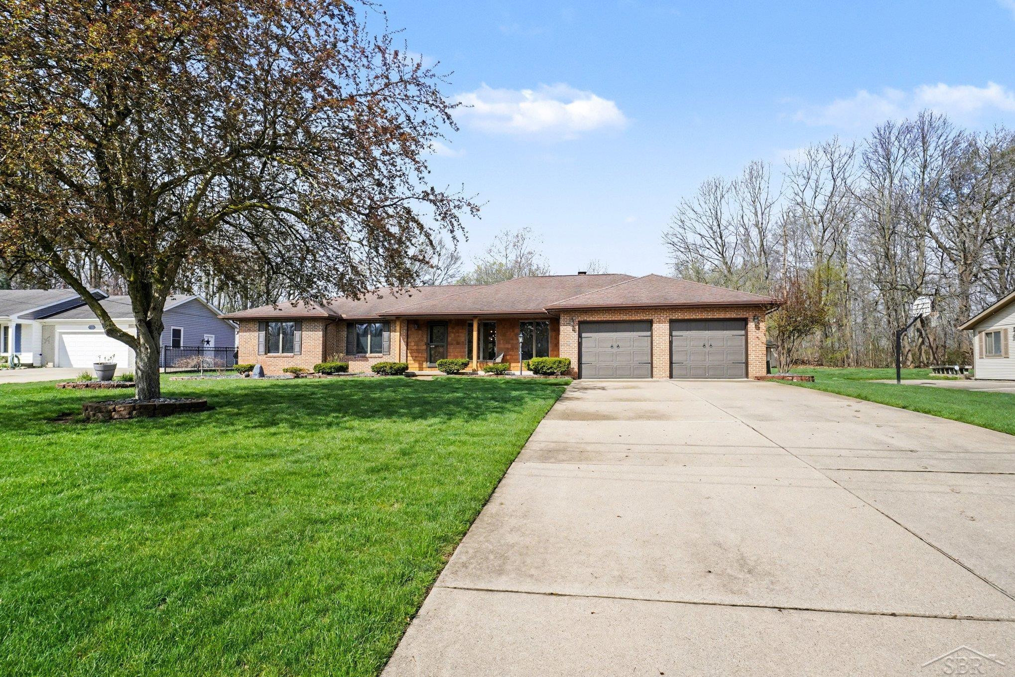 1329 Woodnoll Drive, Flint, MI 48507 — front exterior