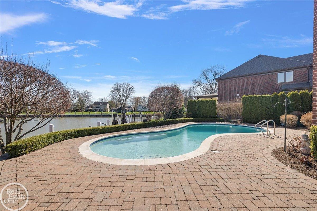 49515 Regatta Street, MI, 48047