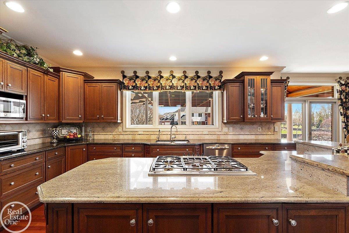 49515 Regatta Street, MI, 48047